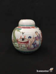502-C. Jarroncito con tapa de porcelana. China S. XIX, 14 cms
