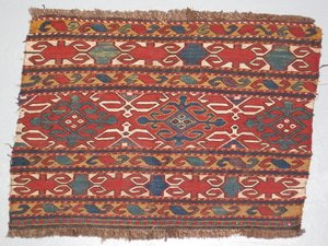Soumak antigüo Fragmento de cuna. Caucaso S XIX. 0,55x 0, 38. 14928. Alfombras y Kilims