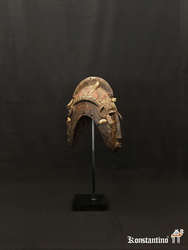 945-Afr. Pieza ceremonial con hermosa patina