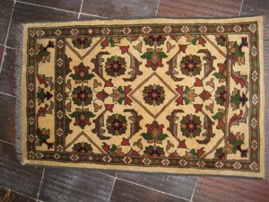 karghay pakistán, diseños inspirados en piezas cáucasicas. 16063 - 094x060