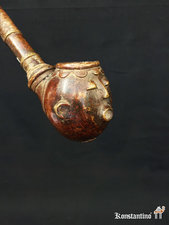 1457-Afr. Pipa de uso con bonita patina, bronce. Etnia Kum, Camerún, Antigua