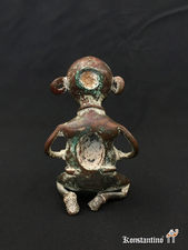 1999-Afr Vista posterior de figura de bronce antigua