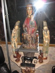 Virgen Románica  S XV. Francia 0, 66 x 0, 27. 6. Antigüedades