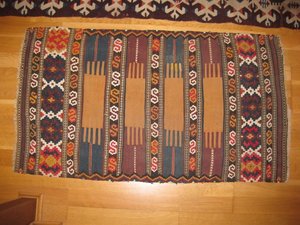 Kilim turco semi- Antigüo, tecnica mixta. 1, 02 x 0, 59. 9182. Antigüedades