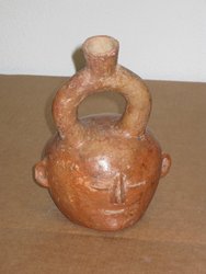 Vasija terracota  tribu Guaco  Perú. Precolombina. 20 cms - 1530. Antigüedades