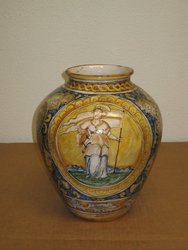Jarrón Albarelos siglos XVIII al XIX con fig de santos. 29 cms - 1313. Antigüedades