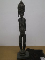 Figura femenina arte africano, etnia Baulé. Costa de Marfil. 087 x 011. 343