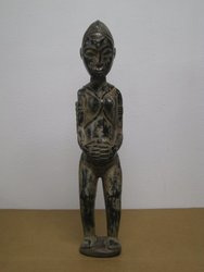 Figura Dan femenina C. de Marfil. 083 x 017 - 100. Arte africano.