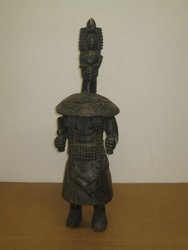 Fig Yoruba ( Rey ). Nigeria. 0,75 x 0, 23. 231. Arte africano