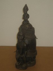 Recipiente de adivinanzas Baule, Old. C. Marfil. 0, 47 x 0, 15. 927. Arte africano
