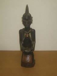 Fig Baule Hembra old. C de Marfil. 0,75 x 0, 14. 64. Arte africano