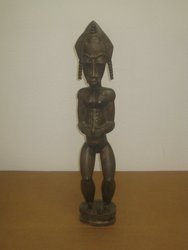 Figura hembra Yoruba old. Nigeria. 0, 75 x 0, 20. 65. Arte africano