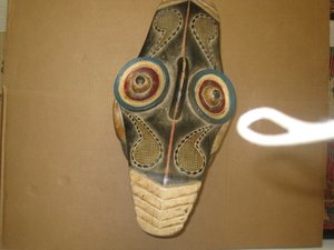 Casco Yoruba  doble cabeza. Nigeria. 071 x 035 - 145. Arte africano