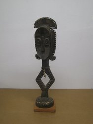 Figura Mota,Gabón. 0, 83 x 0, 18. 129. Arte africano
