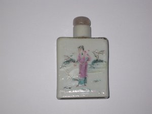 Perfumero de porcelana china S. XX.  6, 5 cms - 701. Coleccionables