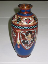 Jarron cloisonne Japón o China , circa de 1900. 13 cms. 1449. Coleccionables