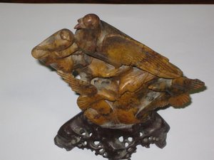 Grupo de aves en esteatita . China S. XIX. 17, 5 cms. 1464. Regalo y decoración