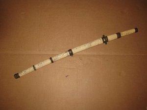 Espada con vaina . Hueso. China S XIX. 89 cms. 1678. Regalo y decoración