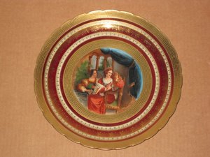 Plato europeo de porcelana con escena clásica. 0,30. ( par con 222 ). 223. Regalo y decoración