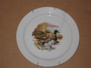 Plato con patos. 24, 3 cms. 604.Regalo y decoración