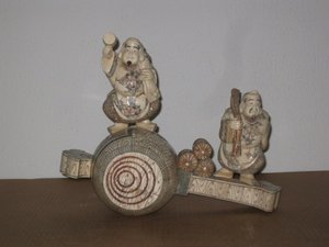 Escultura en hueso. 31x 20 x 38 cms. 202. Regalo y decoración