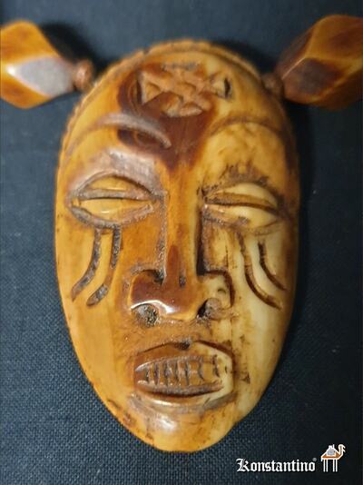 731-H  Collar antiguo africano