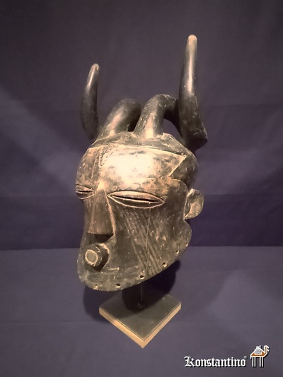 1074-Afri  Máscara ceremonial antigua africana   