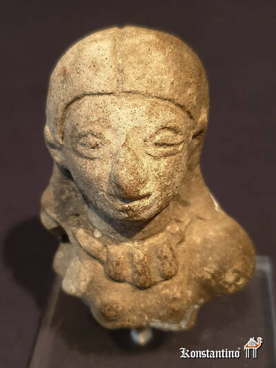 678-H  Fragmento antiguo cabeza de dama, Egipto 7x5 cms