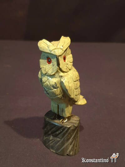 593-C  Buho  en piedra verde 11 cms
