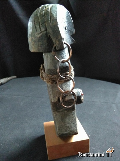 765-Afri Figura antigua africana 23x 5 cms