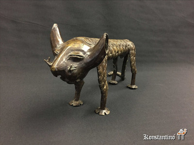 1394-Afr Figura en bronce de felino, ant Benin (Ife) Antigua, 43cms. (VENDIDA)