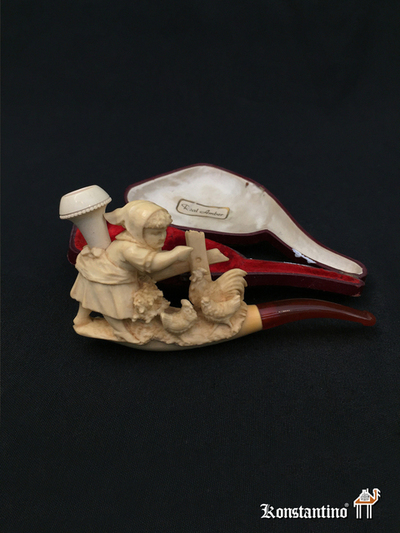 1693-C Pipa en espuma de mar con estuche. Austria S. XIX. 7,5 x 13 cm