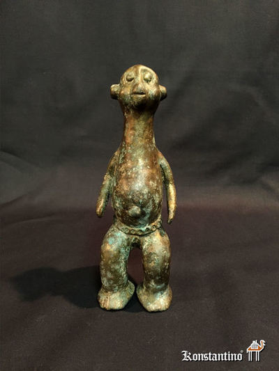  774-Afri    25x5cm     Figura en bronce antigua de la etnia Verre, en la actual Nigeria.