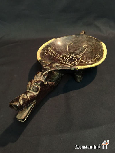 111-C    40x19     Bandeja zoomorfa con madera y mimbre, Kalimatan Borneo