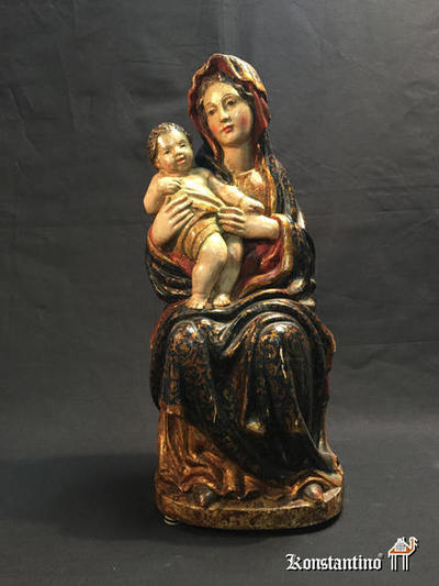 1204-C      044 cms    Virgen policromada sentada con niño. Europa Siglos XVIII al XIX
