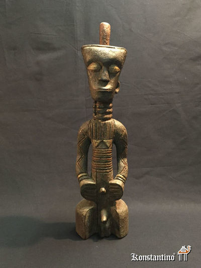 1528-Afri   048 cms    Figura en Madera de la etnia Dengese en la Actual R. Democrática del congo