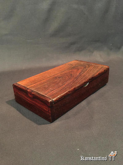 106-C  23x12x5   Caja de madera noble (Costa Rica) firmada en 1993.