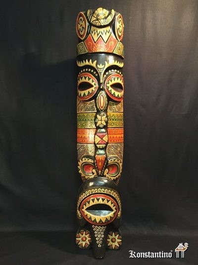 858-C    103 x 21 cms  Máscara policromada de polinesia s.XX