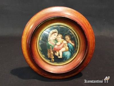 615-C   7 cms Miniatura de la Virgen de la Seda. Europa 1º0s s.XX.
