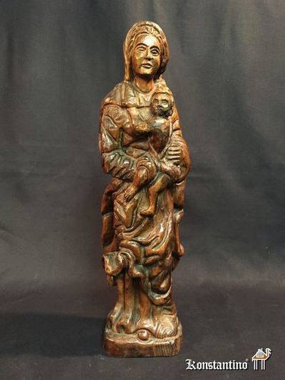 1746-C  44cms   Virgen con niño en madera Europa principios del s.XX