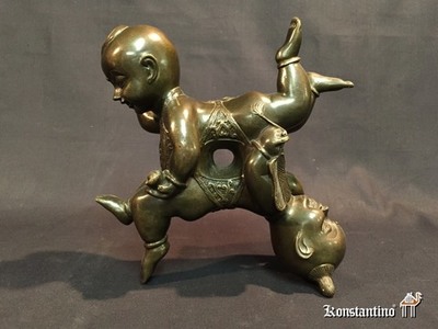 1553-C  21x9    Figura de bronce china, niños jugando, s.XIX