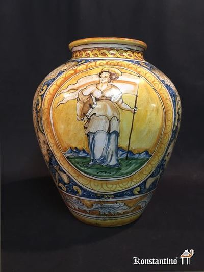 1313-C  30 cms  Orza policromada (Albarelos con figuras de santos), Italia o España s.XVIII al XIX