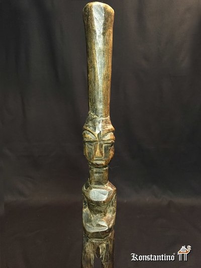 561-Afri  110x4 cms Bastón de la etnia Baule con figuras 