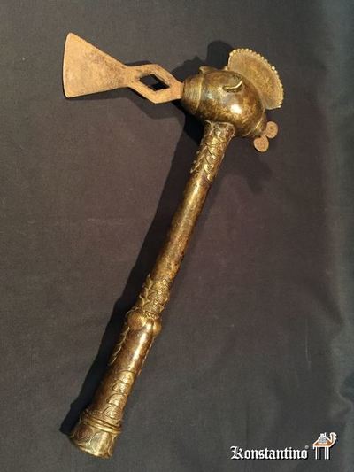 1455-Afri   43x22   Hacha antigua s.XIX de la etnia Chamba en la actual Nigeria. Pieza de colección antigua con preciosa pátina del uso