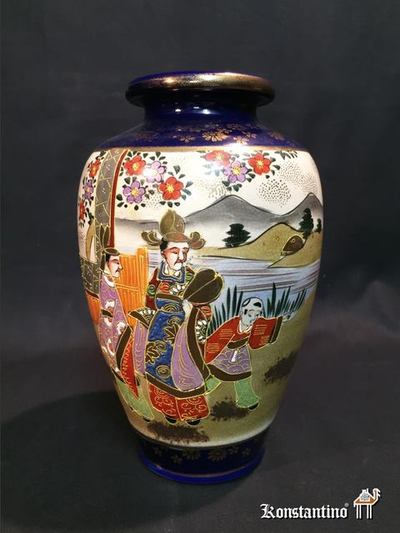 517-18-C  23 cms  Pareja de Jarrones Satsuma policromados con escenas, China s. XIX