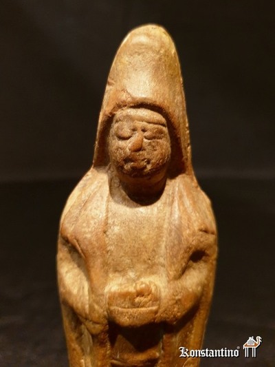 1745-C Figura en terracota de la dinastía Tang. 18 cms