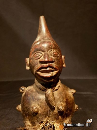 769-Afri Fetiche Bakongo Antiguo. 28x10 cms