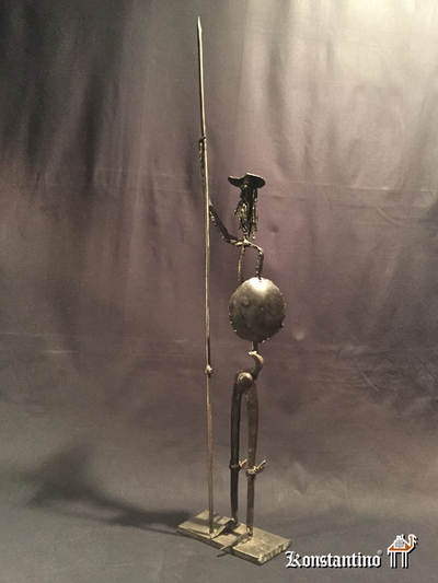 86-C  Escultura de Quijote en Hierro,  83x14 cms