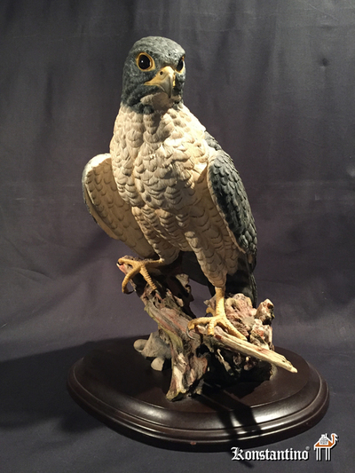 330-C  Escultura de Halcón  44 cms