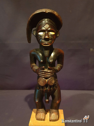 1199-Afri Figura Masculina en madera  334x9 cms